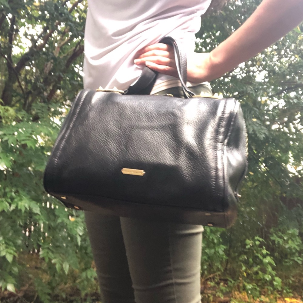 Vince Camuto, Leather, Black with gold accents